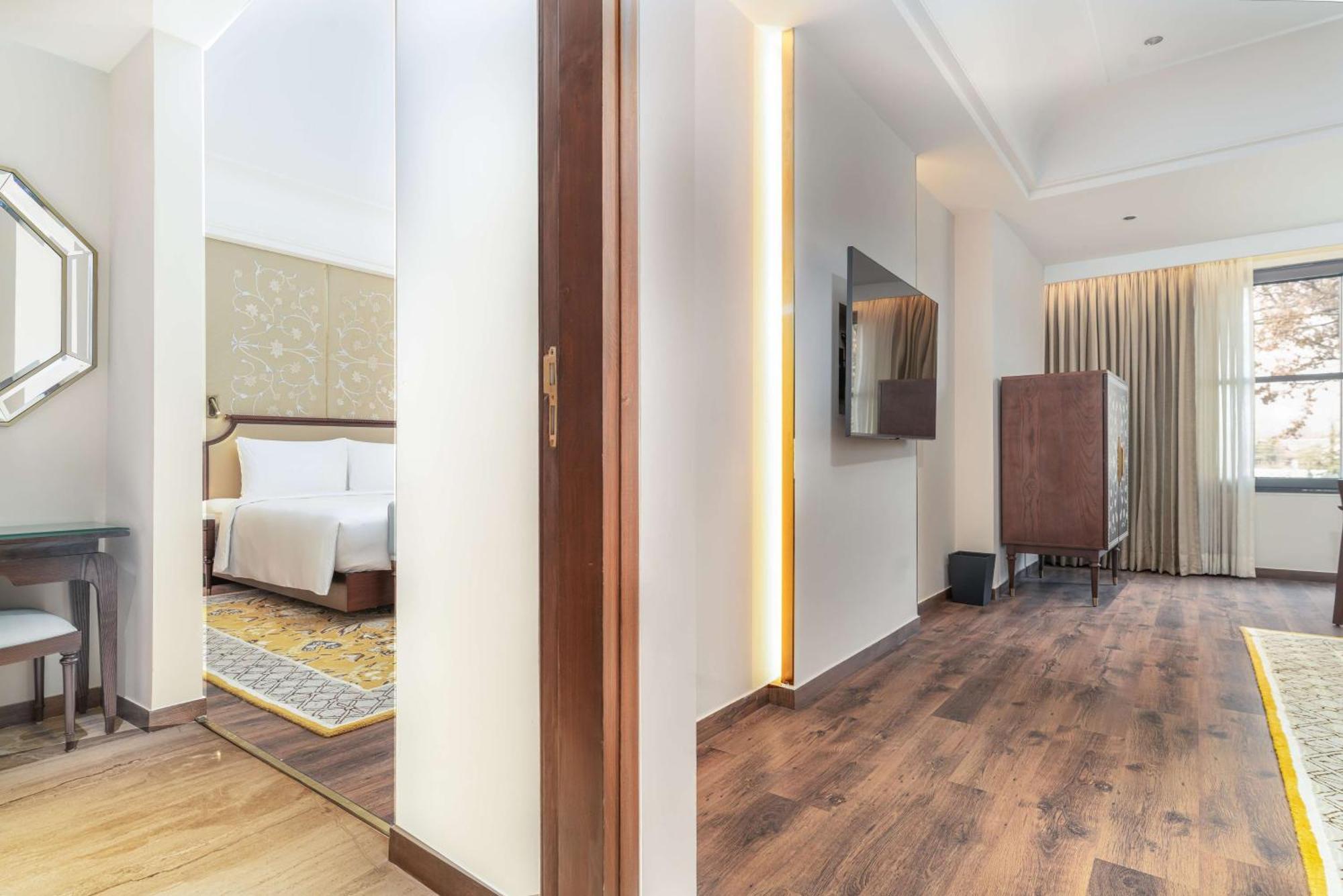 One-Bedroom Executive Suite